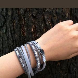 Gray multi-layer leather bracelet. Magnetic clasp